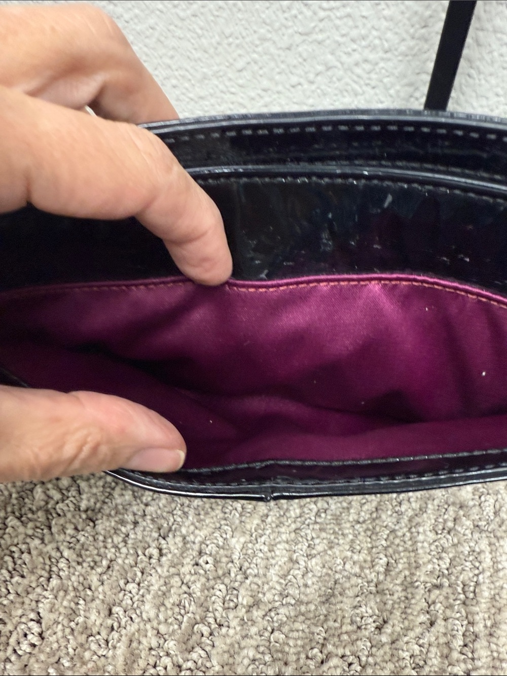 Coach Vintage Poppy Black Patent Leather Zip XL Wristlet with Logo Plaque-EUC - Picture 7 of 11